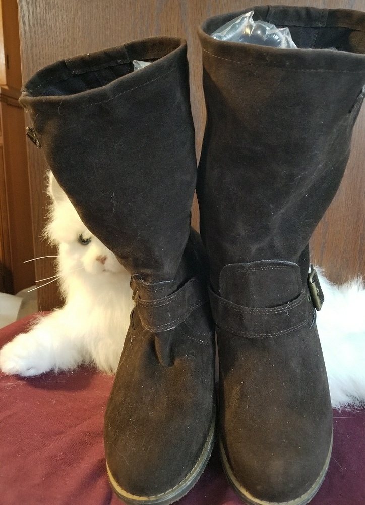 Bell brown faux suede boot